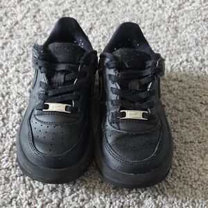 🖤 Nike Air Force 1 Black Athletic Shoes – Kids Size 11C